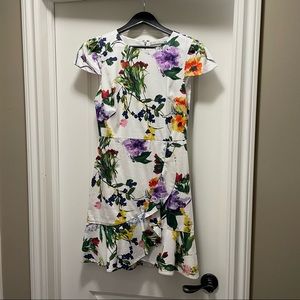Alice + Olivia white floral minidress size 6, worn only once, EUC!